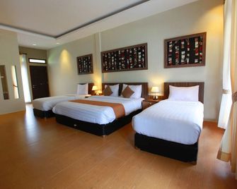 Green Tropical Village Hotel & Resort - Tanjung Pendan