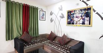 Hotel Royal Apple - Ahmedabad - Sala de estar