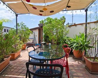 Bad - Bed & Breakfast and Design - Catania - Patio