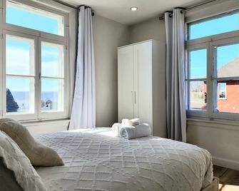 1900s Historic Charm -Free P+AC - Boischatel - Slaapkamer