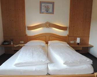 Hotel Gasthof Bauer - Mariapfarr - Спальня