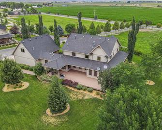 Hemsley Ranch and Guest House - Preston - Building
