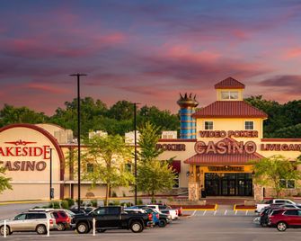 Lakeside Hotel Casino, a Travelodge by Wyndham - Osceola - Budova