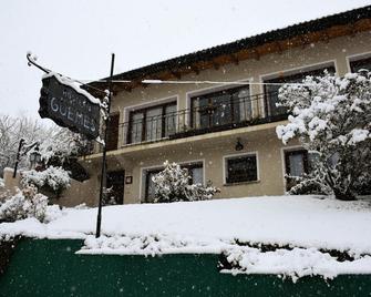 Hosteria Güemes - San Carlos de Bariloche - Building
