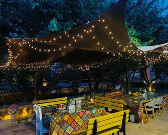 Guanshan Yashe Homestay - Ili - Patio