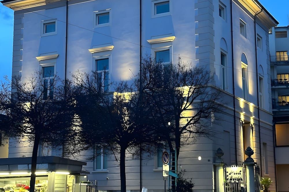Hotel Europa Varese - Varese - Budova