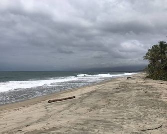 Secluded Forest mountain cabana with magnificent view - Pivijay - Playa