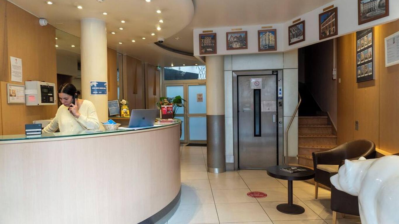 أورز بلانك - بليس فيكتور هوجو