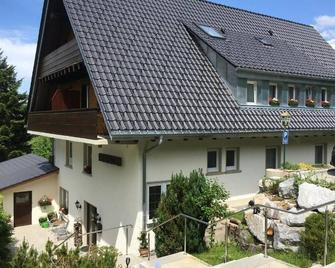 Forsters Schwarzwald Pension - Arrive - Enjoy - Feel good - Feldberg - Budova