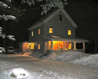 Pet-Friendly Cabin Rental near the Bigelow Preserve in Maine - Stratton - Building