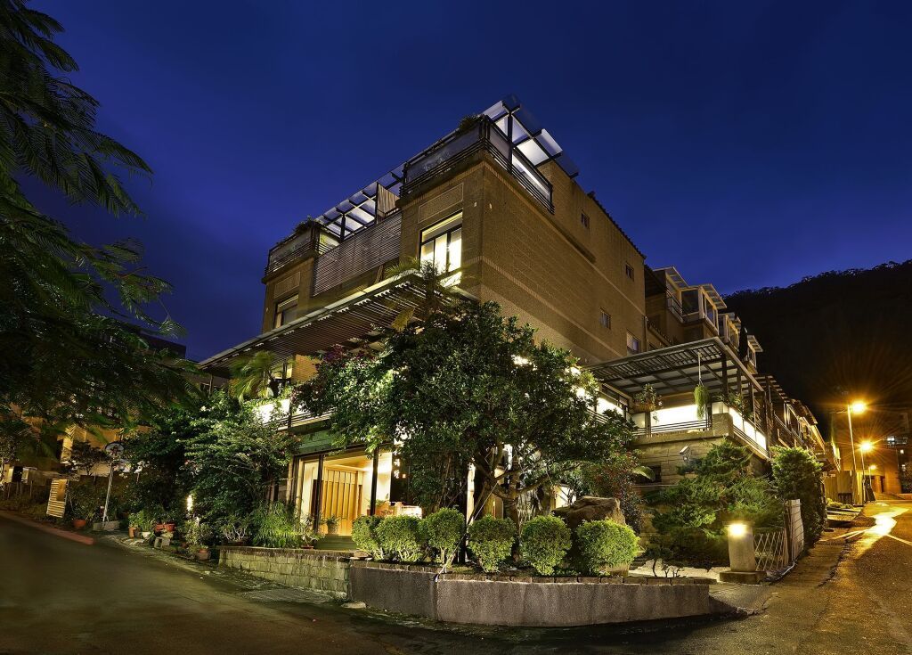 لاف باين بيد آند بريكفاست