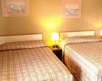 Maple Leaf Motel - Delhi - Bedroom