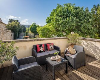 Hôtel La Suite - Villeneuve-lès-Avignon - Balkon