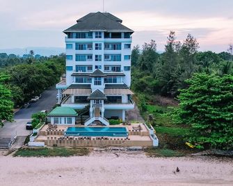 Khanom Golden Beach Hotel - Khanom - Byggnad