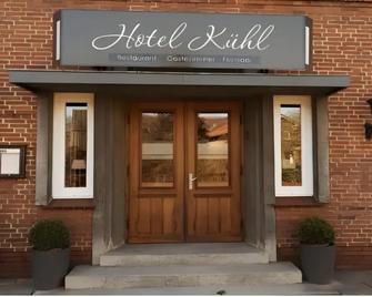Hotel Kühl - Neumünster - Gebäude