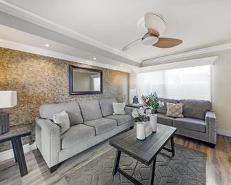 Quality Inn Long Beach - Signal Hill - לונג ביץ' - סלון