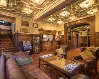 Macdonald Elmers Court Hotel - Lymington - Salon