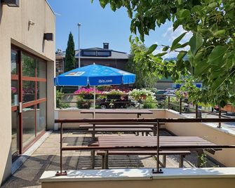 ibis budget Grenoble Sud Seyssins - Seyssins - Building