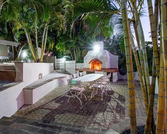 The Saffron House - Shaka's Rock - Innenhof