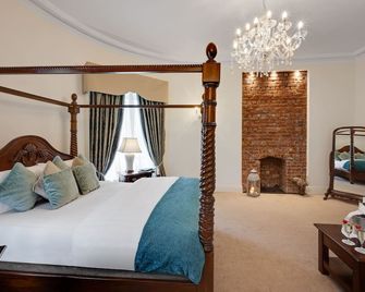 Cork's Vienna Woods Hotel & Villas - Cork