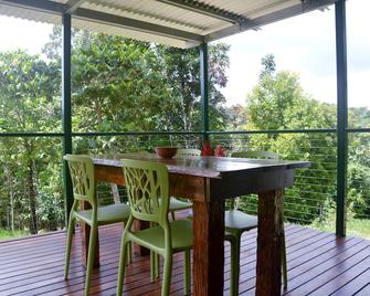 Mena Creek Flower House - Innisfail - Balcón