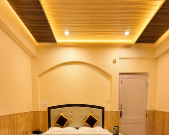 Hotel Shorya Regency Shimla - Shimla - Schlafzimmer
