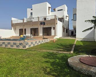 Kër Yaye Fatou - Toubab Dialaw - Building