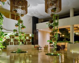 Azura Beach Resort - Adults Only - Sámara - Hành lang