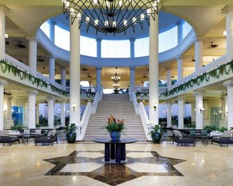The Signature Level at Grand Palladium Lady Hamilton Resort & Spa- All Inclusive - Lucea - Lobby