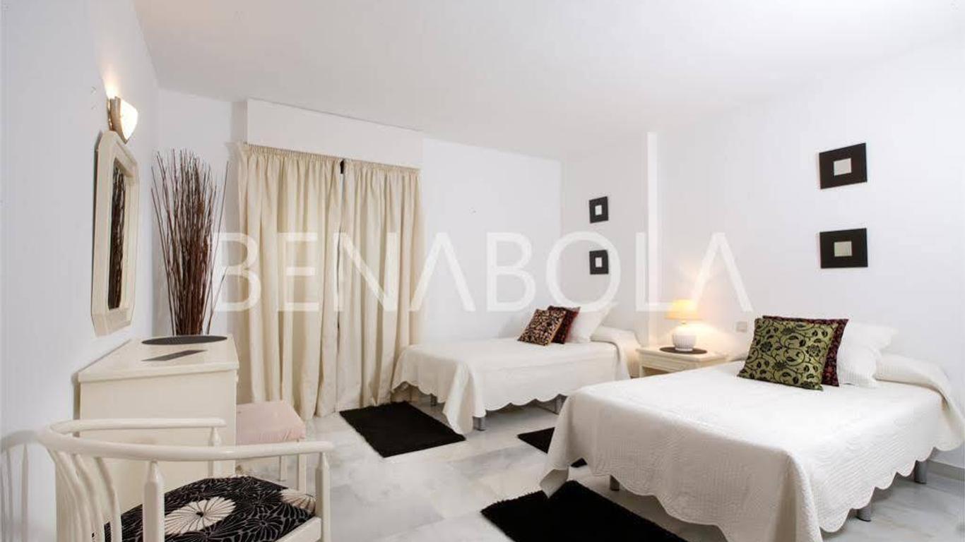 Benabola Hotel & Suites