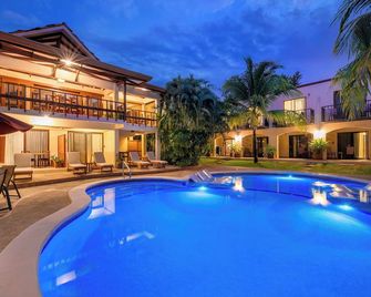 The Coast Beachfront Hotel - Tamarindo - Piscina