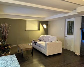 Confort, Style Et Proximité - Quebec - Sala de estar