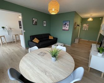 Appartement du Grand Parc (2) - 2 chambres (65m2) - Châteauroux - Dining room