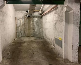 Spinale Casa In Centro, Arrivi Con Gli Sci! Sanificazione A Vapore - Madonna di Campiglio