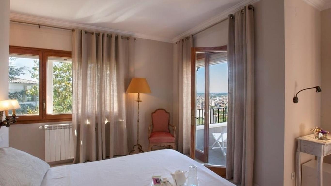 Montjuic Bed & Breakfast