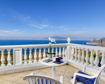 Estate4home - Villa Luisa Jacuzzi&Pool - Massa Lubrense - Parveke