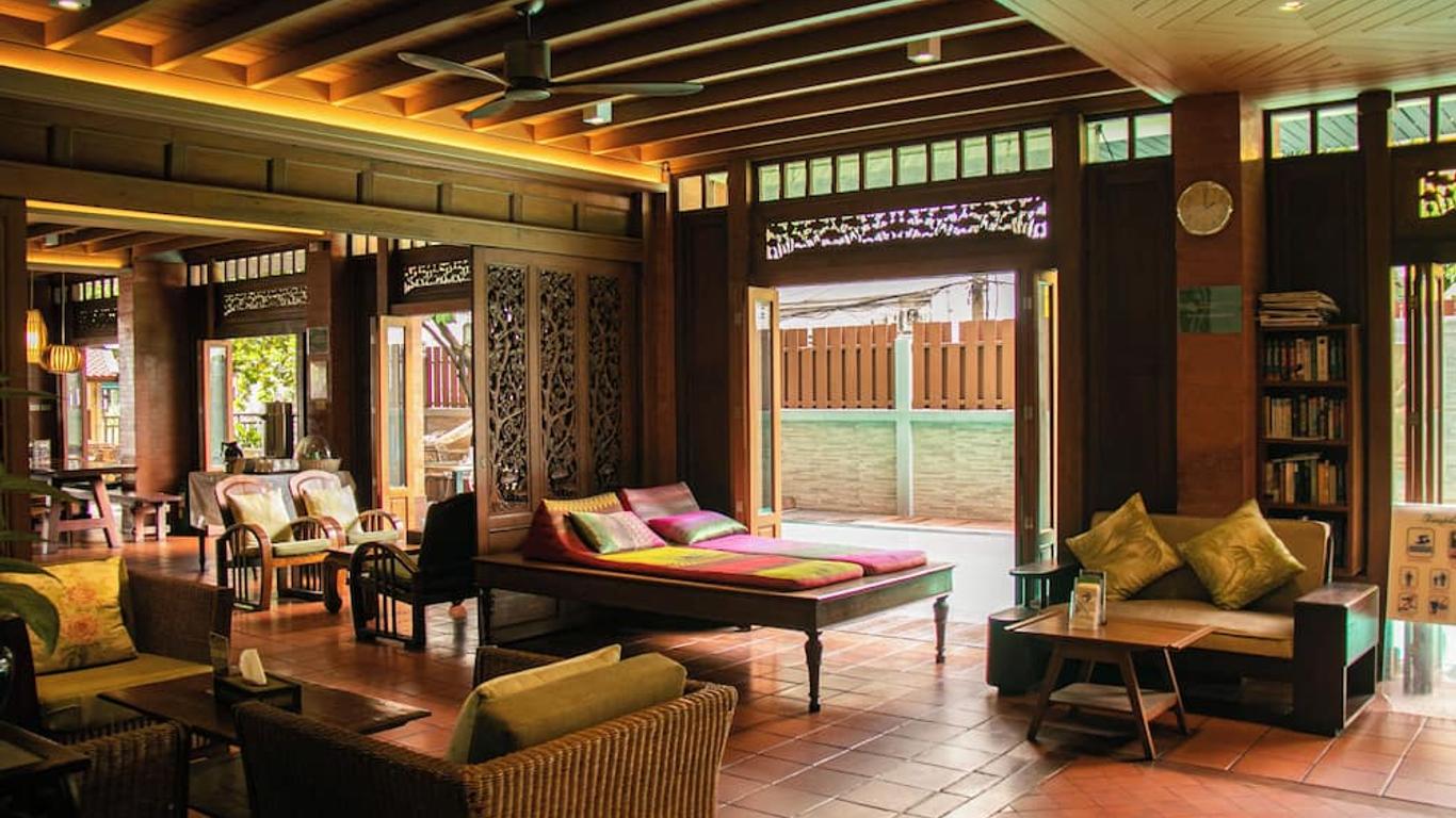 Lamphu Tree House Boutique Hotel