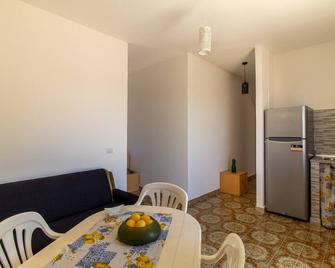 La casa di Ulisse 2 - Ispica - Comedor