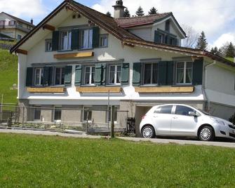 Ferienhaus im Grünen - Herisau - Building