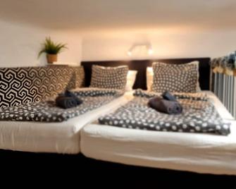 Bercsényi apartments - close to the Gellért Thermal Bath - Budapest - Bedroom