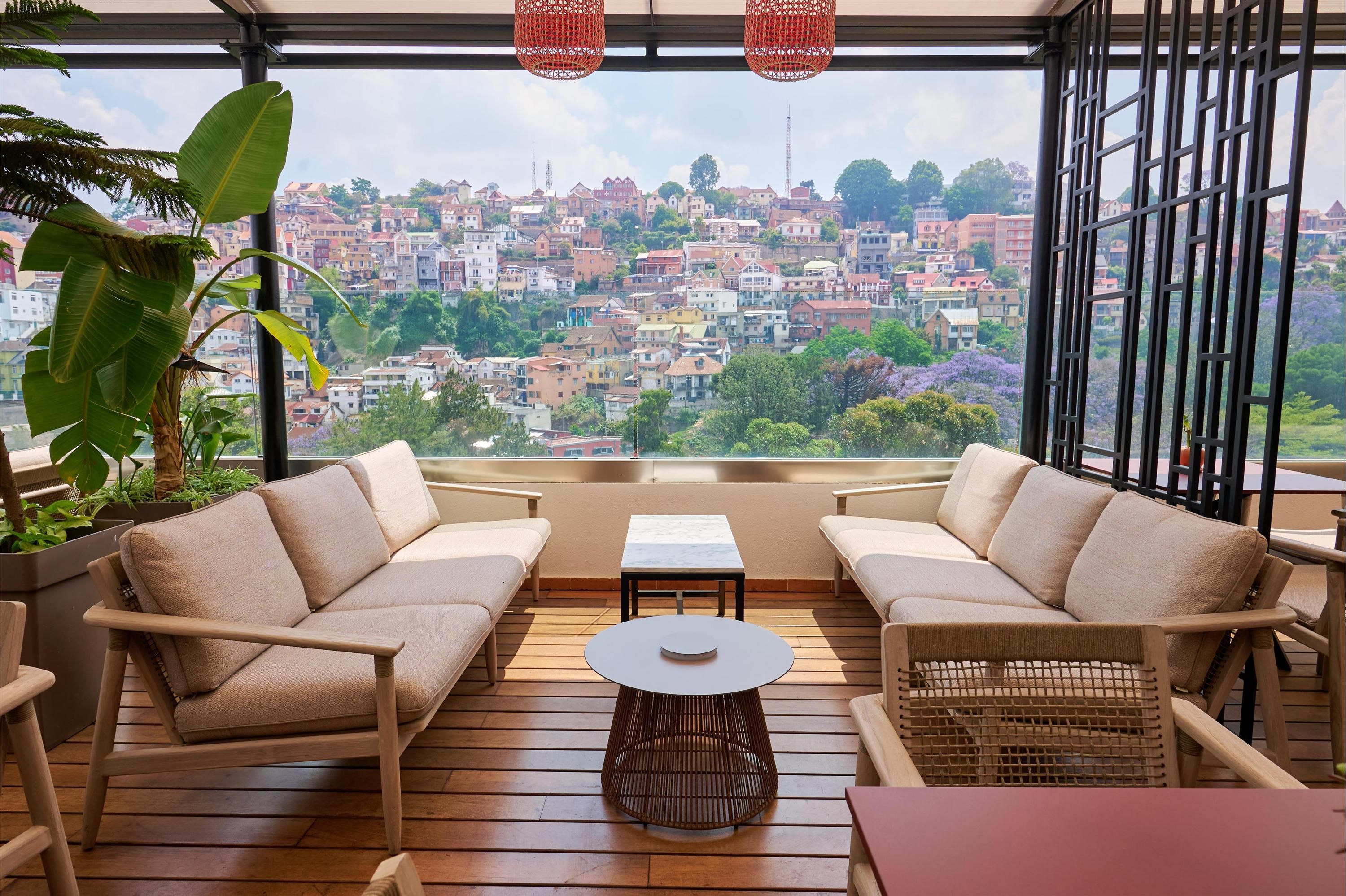 Radisson Serviced Apartments Antananarivo City Centre - אנטננריבו - מסעדה