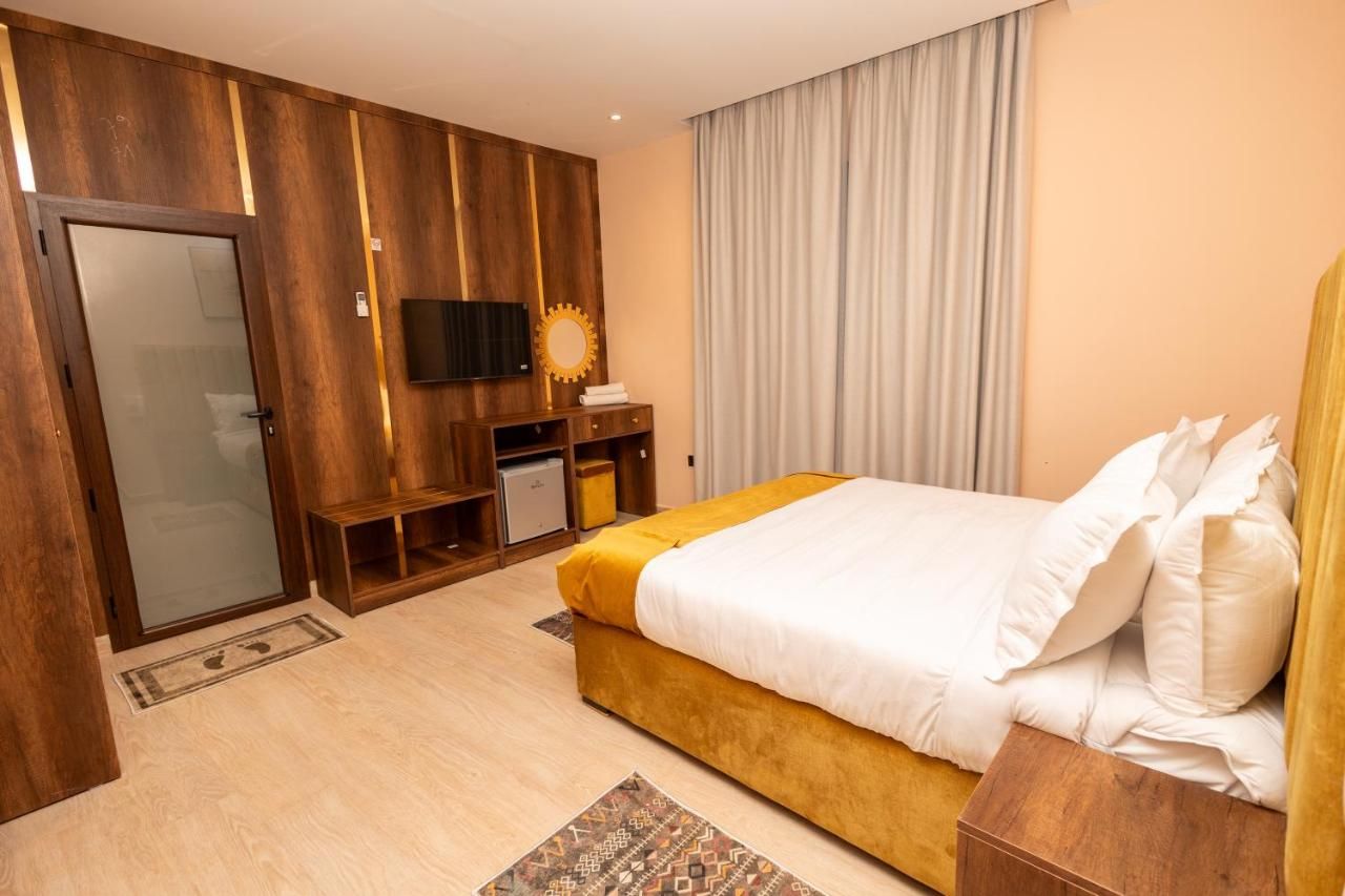 hotel saraya