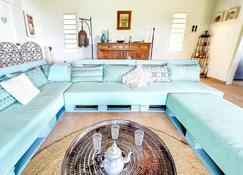 Moonstone, private room in Villa Casa Blue pool sea view - Cole Bay - Living room