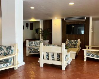 โซล์ คาร์ริบ ซี ฟลาวเวอร์ - ซานแอนเดรส