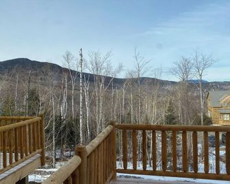 Spacious Sugarloaf Condo - Carrabassett Valley - Balcony
