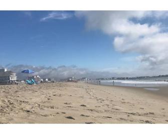 Hampton Beach Condo a Block off the Beach! - Hampton - Beach