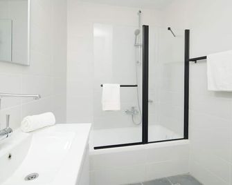 Machne Yehuda Vacation Apartment - Jerusalem - Bad