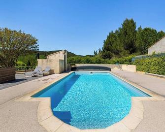 Gîte Indépendant au Pied du Mont Ventoux - Entrechaux - Pool
