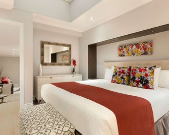 ترافيلودج باي ويندام هوتل آند كونفينشن سنتر كويبيك سيتي - كويبيك ستي - غرفة نوم