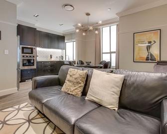Explore the Blue Mountains on foot - Katoomba - Living room